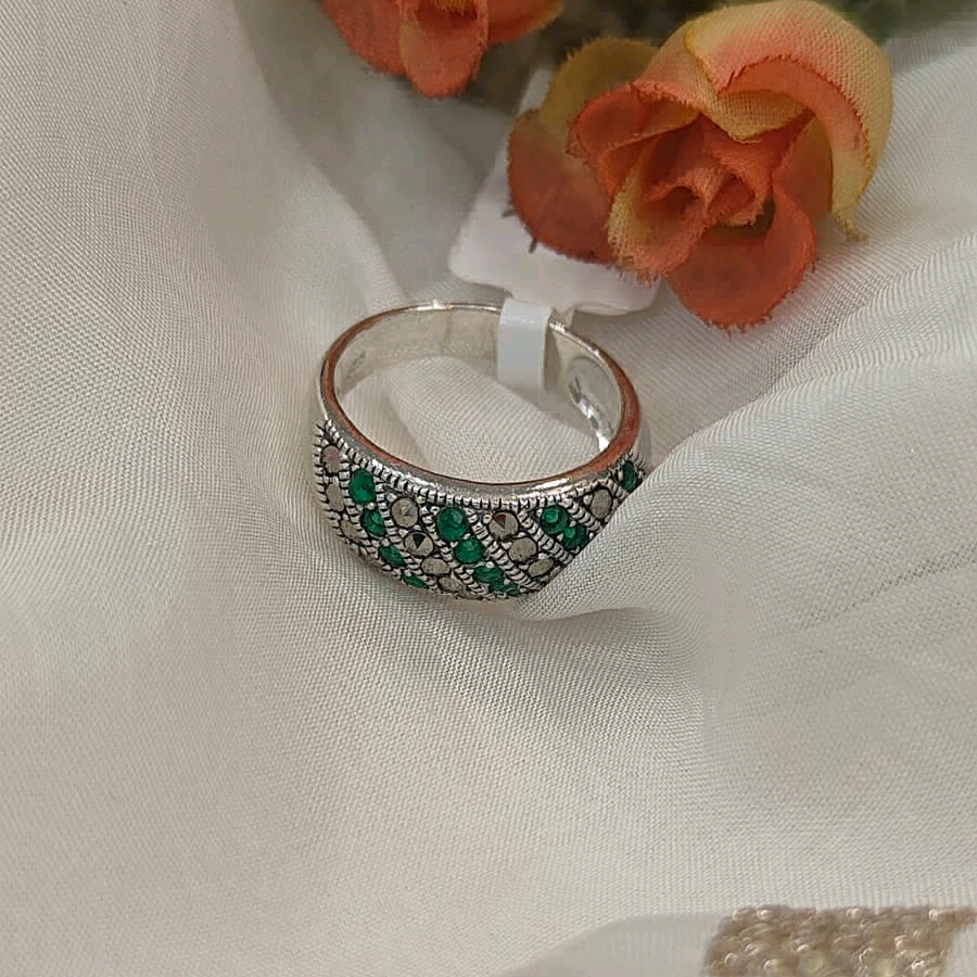 Marcasite Green Band